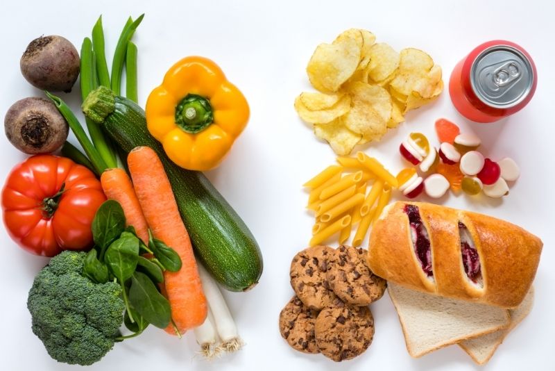 Image showing good and bad carbohydrates at dinner