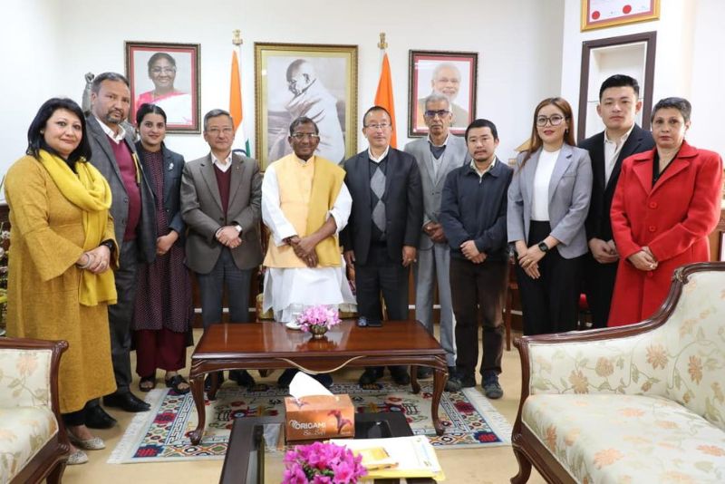 Image showing SDF party meeting governor, Shri Lakshman Prasad Acharya