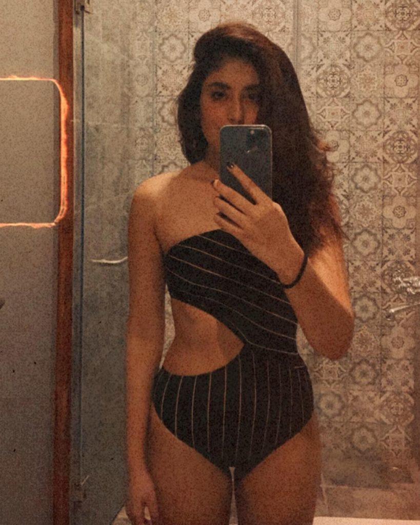 kritika kamra navel