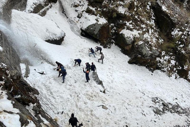 Snow Buried, Tourists Stranded: Nathula Avalanche Explained, Avalanche hits Nathula Sikkim